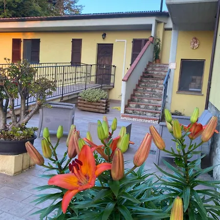 Il Castagno 3* Монтемонако