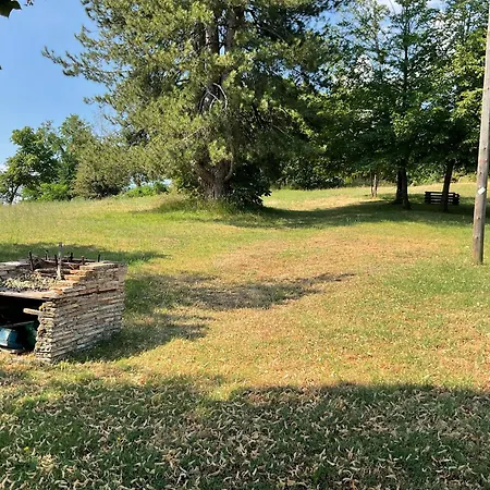 Il Castagno Монтемонако