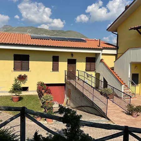 Il Castagno 3* Монтемонако